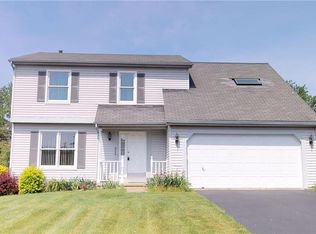 1926 Oxleigh Cir, Holland, OH 43528