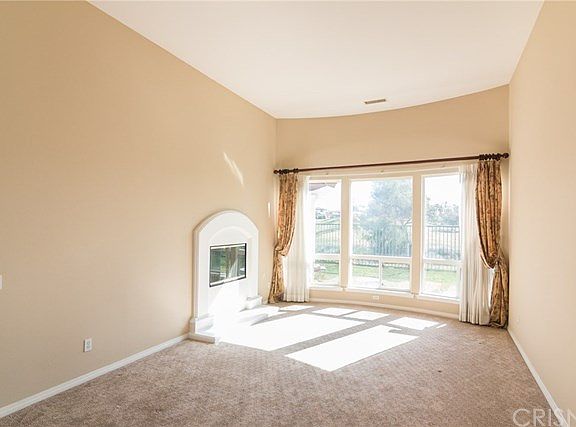 4th image of 2786 Diamond Dr
