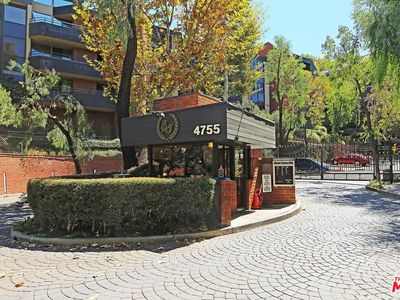 4785 Park Encino Ln Unit 138, Encino, CA, 91436