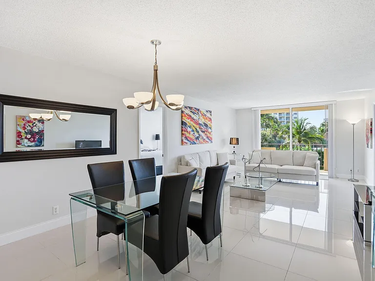 2000 S Ocean Blvd #2L — Photo 2