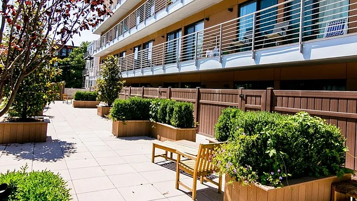 Rented by Nooklyn NYC LLC | media 32