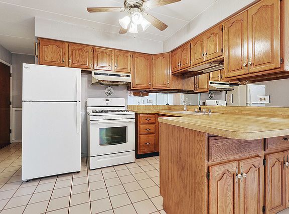 3rd image of 12840 S 71st Ave