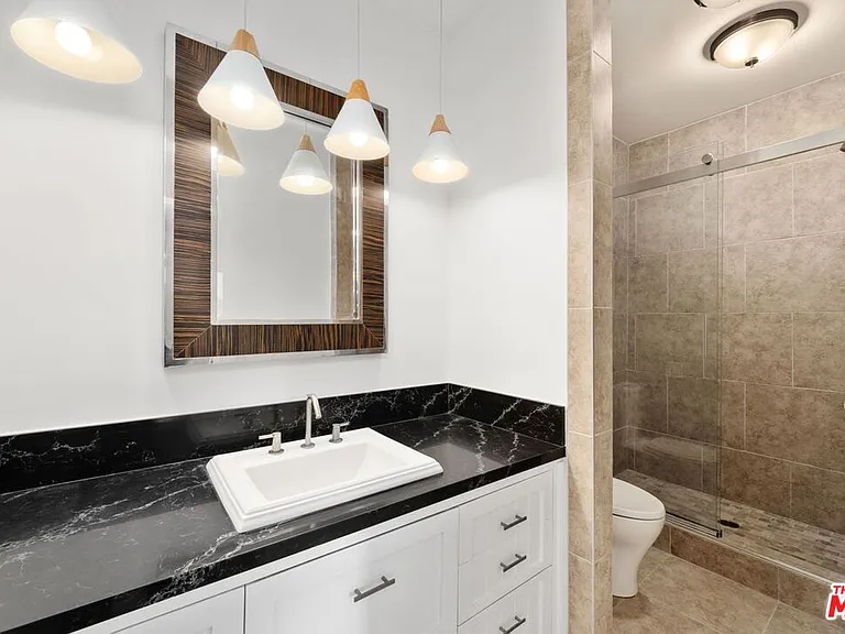8960 Cynthia St #208 — Photo 6