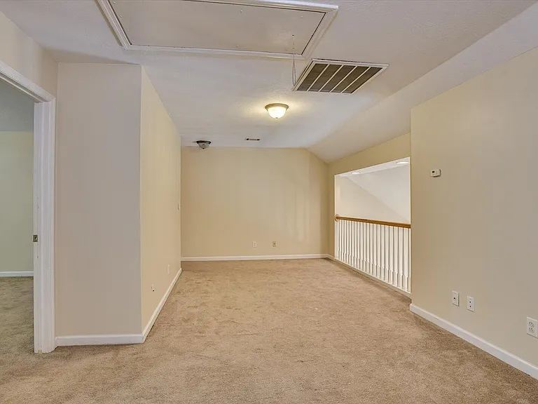 538 Midland Pass — Photo 17