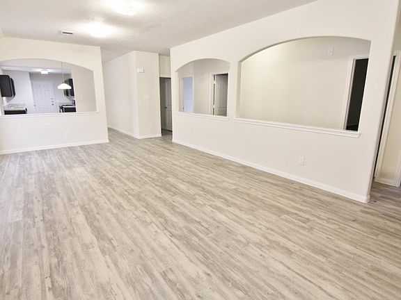 3rd image of 5326 Aranas Ln