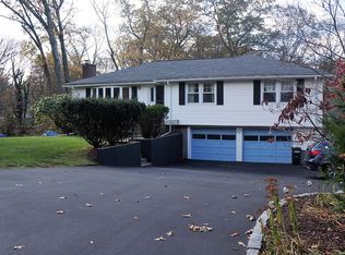 586 Lowell St, Lexington, MA 02420