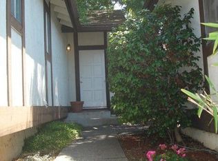 24 Mendocino Ln, Novato, CA 94947