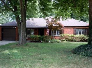 677 Walnut Dr, Euclid, OH 44132