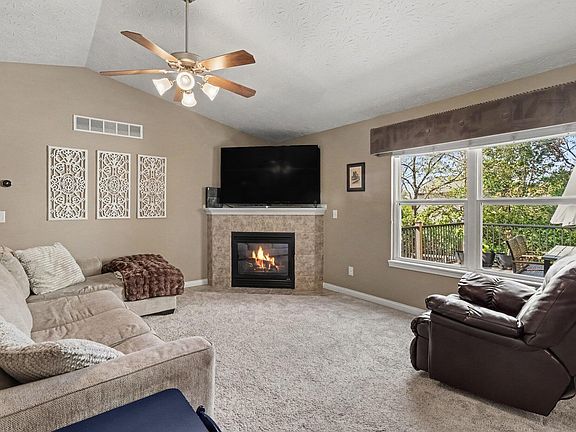 3rd image of 4521 Kidwell Ln