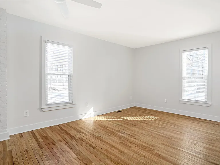 89 W Philadelphia St #2 — Photo 9