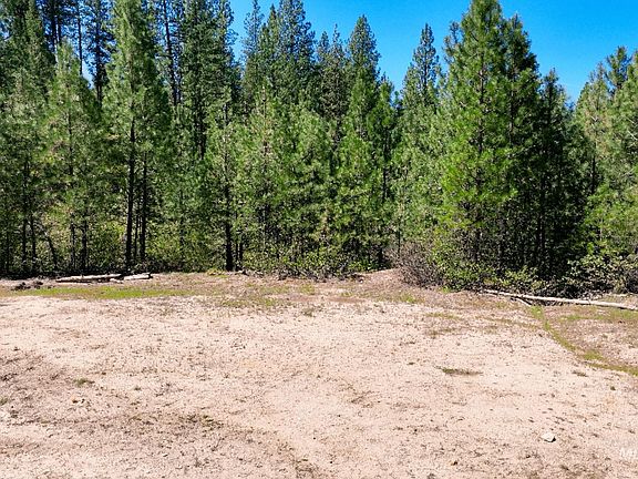 3rd image of 19 Red Bluff Rd