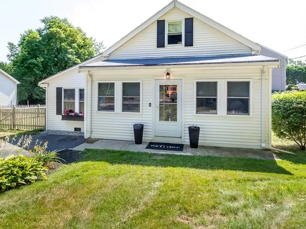 65 Cedarwood Rd, Stoughton, MA 02072