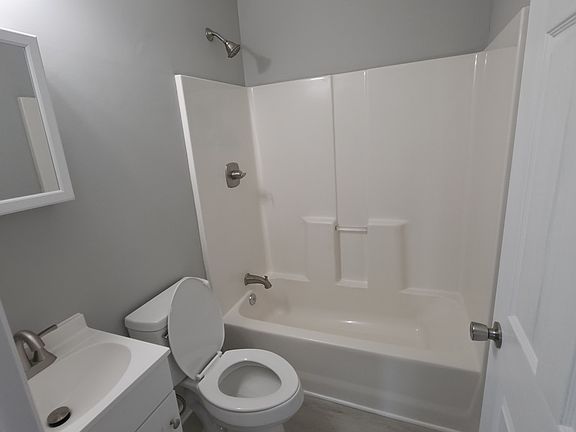 3rd image of 6414 Amanda Way