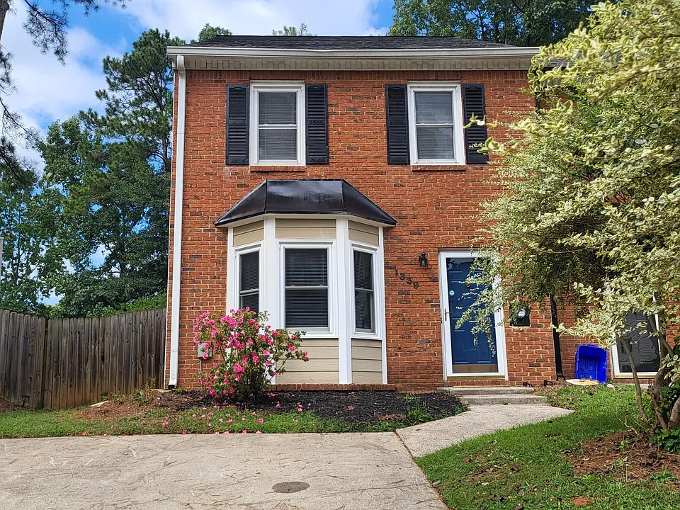 1339 Poplar Pointe SE