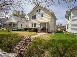 1809 17th St, Moline, IL 61265