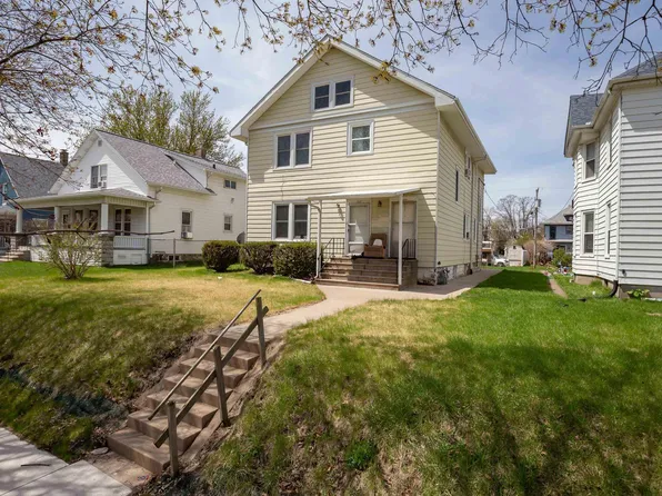 1809 17th St, Moline, IL 61265