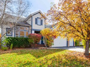 2287 Avalon Dr, Buffalo Grove, IL