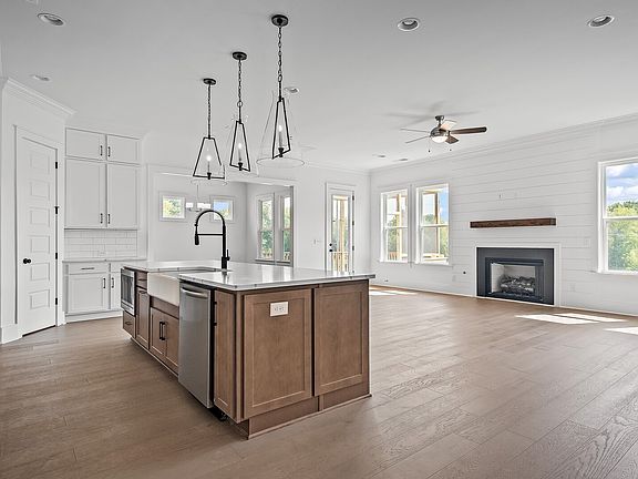 4th image of 240 Halswelle Dr Lot 382