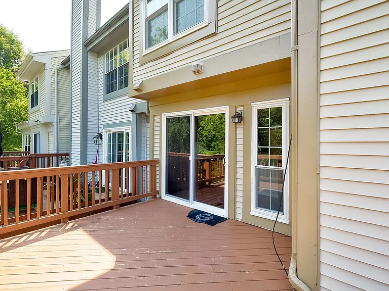 16 Casino Ct — Photo 36