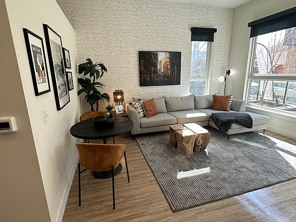 4th image of 1788 N Marion St #422