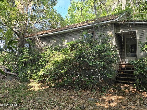 4th image of 3691 Trask Parkway