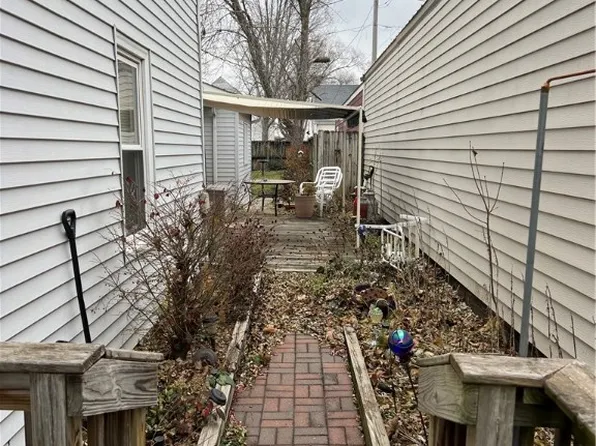 13 Main St SE, Bondurant, IA 50035