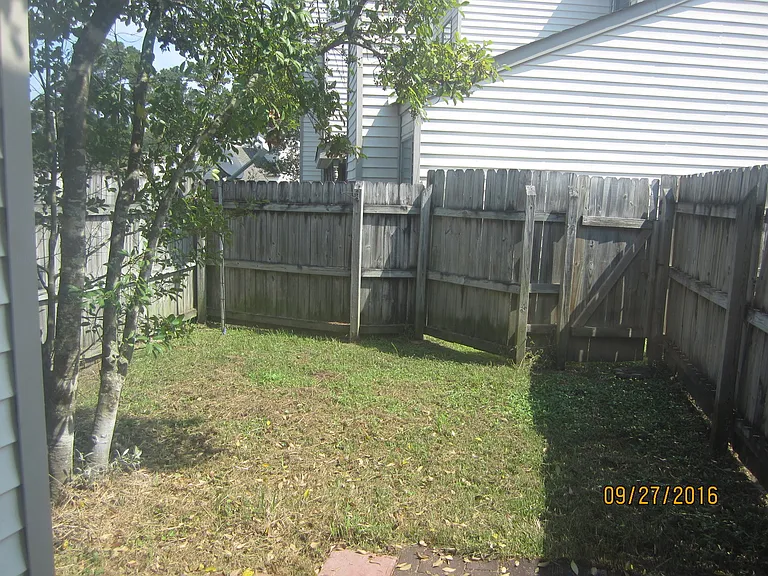 631 Cedarwood Dr — Photo 9