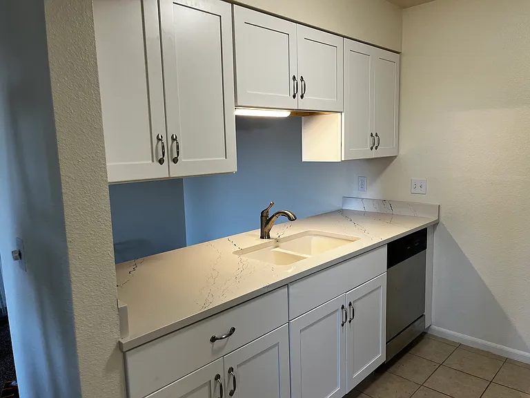 479 Wright St #203 — Photo 2