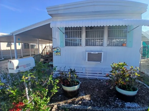 6135 66th St N Lot 217, Saint Petersburg, FL 33709