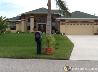 1047 NW 37th Ave, Cape Coral, FL 33993