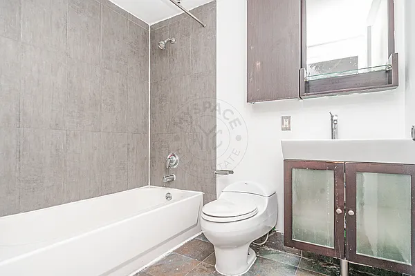 Rented by MySpaceNYC | media 7