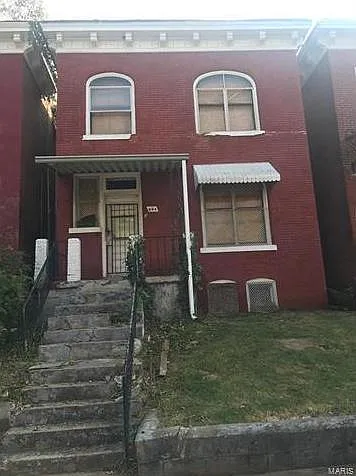 924 Bayard Ave photo 1