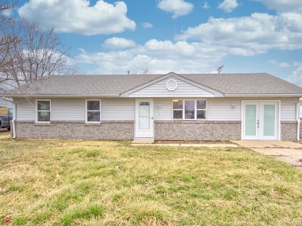 606 High School Dr, Edinburgh, IN 46124