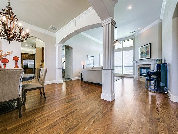 4th image of 214 Deer Creek Ln
