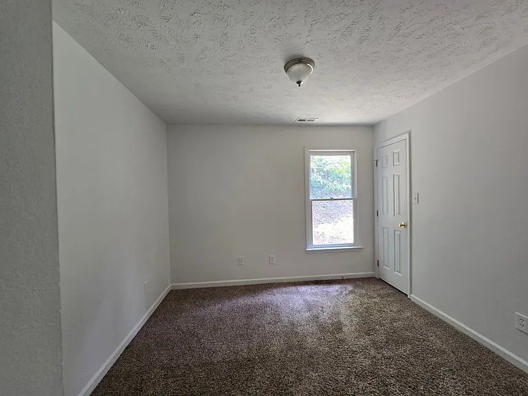 1521 Kara Ct — Photo 17