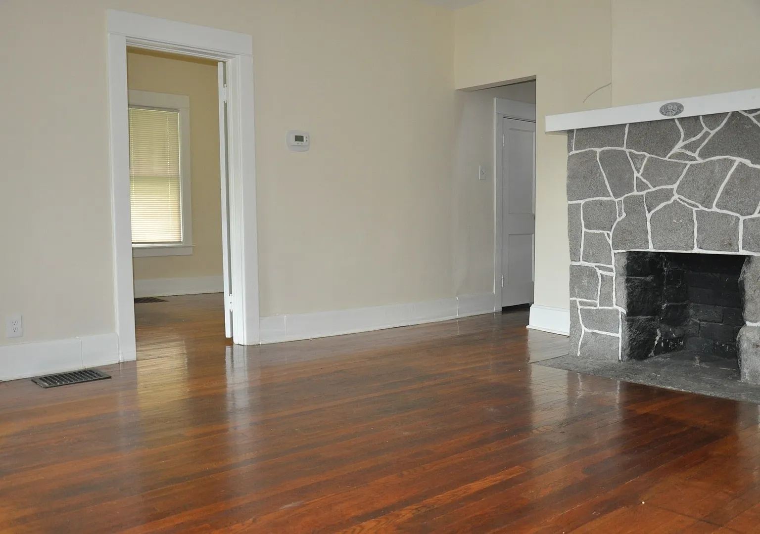 Pre-Leasing Now for Fall Semester 2026 — Photo 4