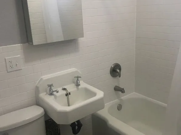 8 Bedroom house w/ 3 bathrooms, 3 kitchens, 415 4th St SE #1-5, Minneapolis, MN 55414