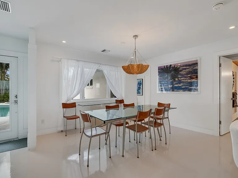 955 Reef Ln — Photo 19