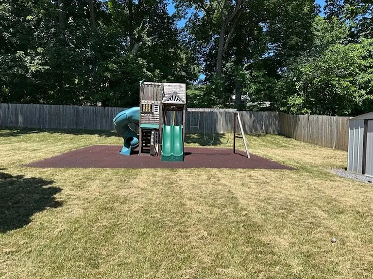 307 Evergreen St — Photo 21