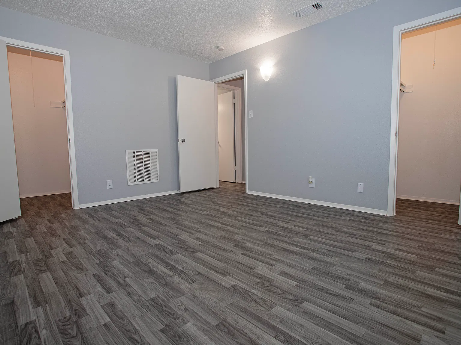 1 bed, 707 sqft, $1,180 — Photo 4