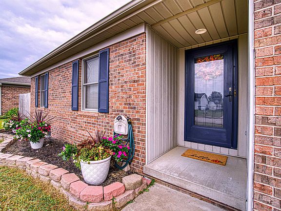 4th image of 6056 Yosemite Dr