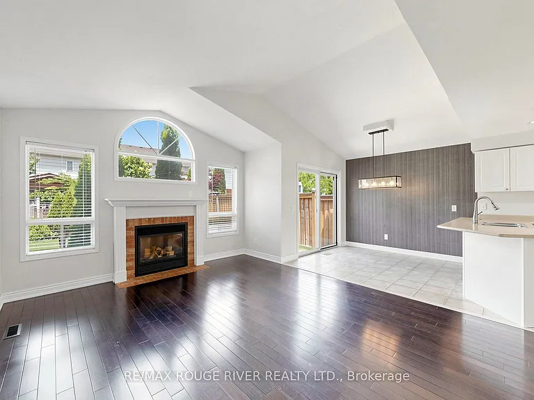 66 Telegraph Dr — Photo 3