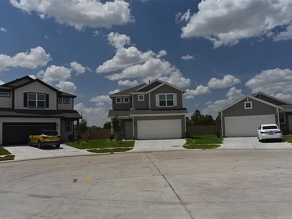 3rd image of 16322 Dutton Clover Dr