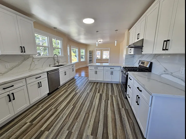 481 Van Dyke Ave #1 — Photo 9