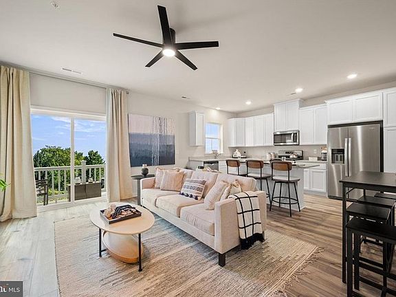 Living Space/Kitchen (2nd Floor)