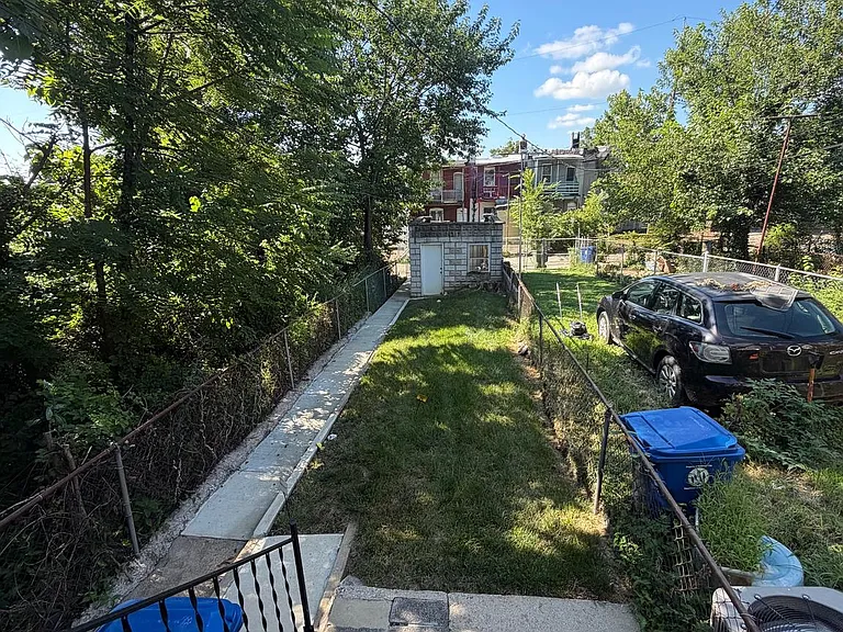 2753 Rayner Ave — Photo 17