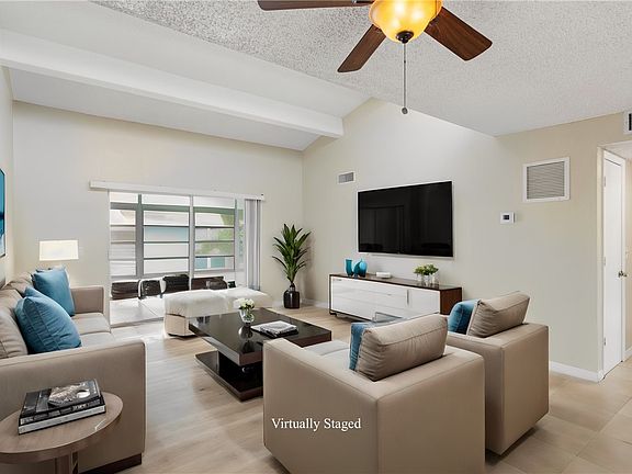 5th image of 1555 14th Ave APT 202