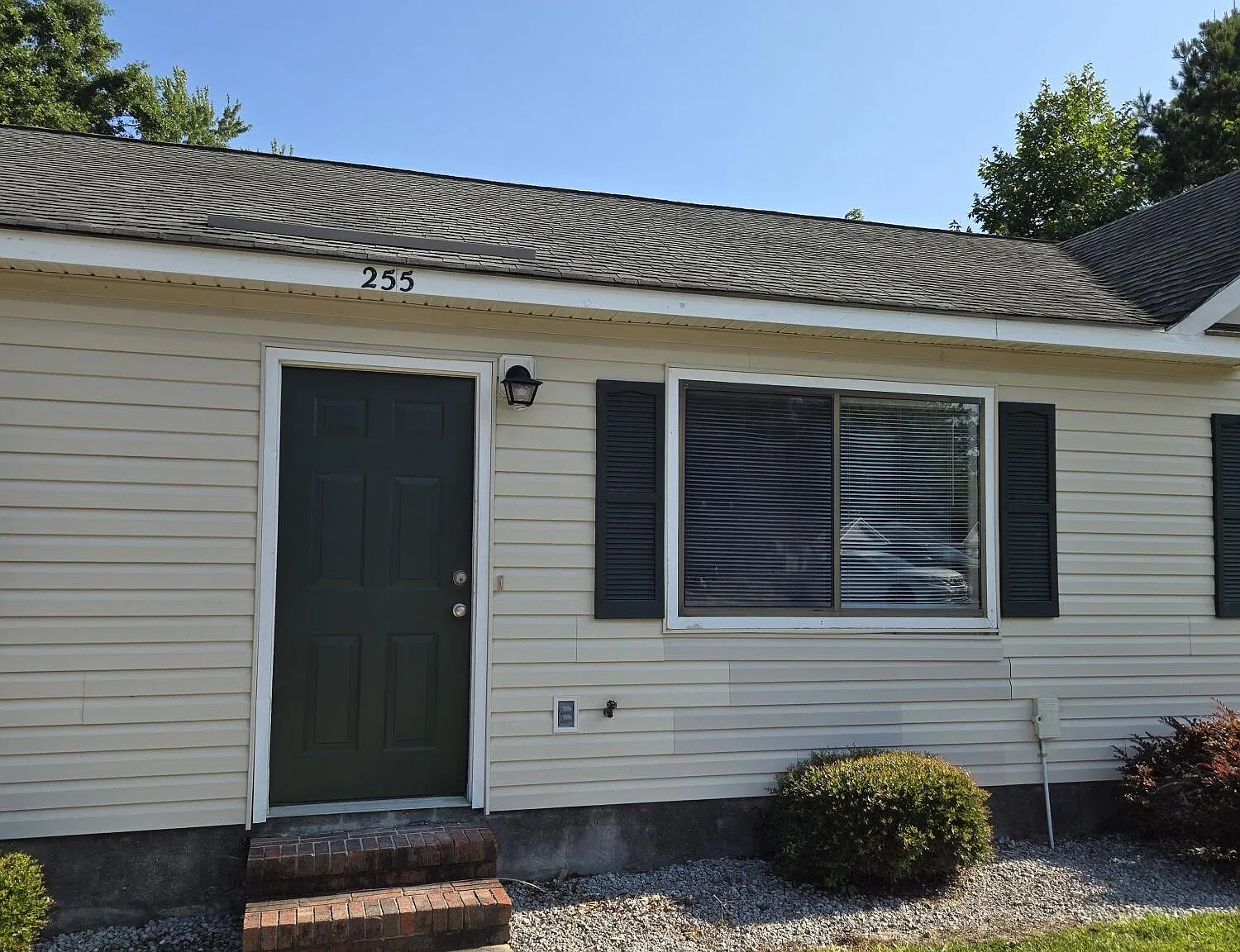 1 bed, 1.0 bath, 500 sqft, $975 — Photo 1
