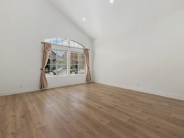 29441 Castle Rd — Photo 4