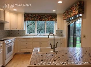 101 La Villa Dr, Lynden, WA 98264